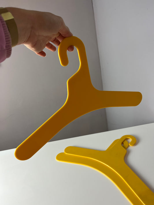 Set: 3x Kleiderbügel gelb