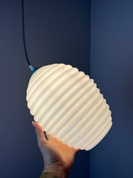 Hängelampe mint weiß Glas aus Dänemark