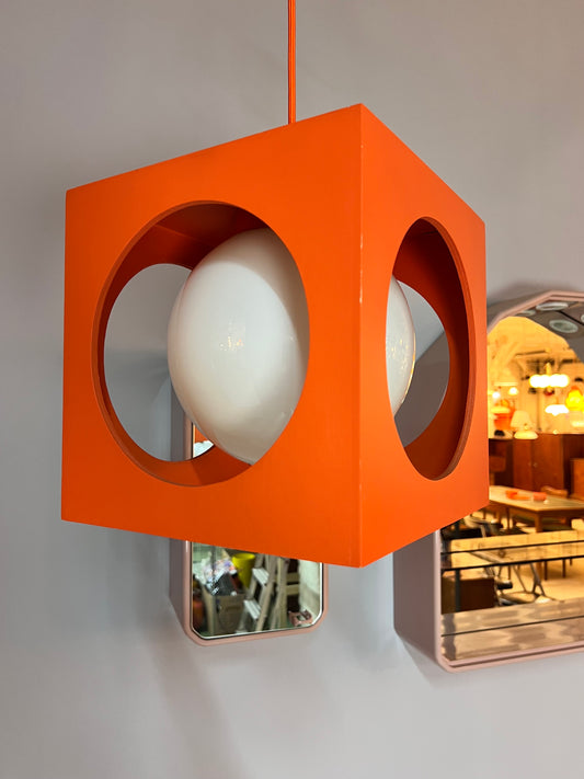 Hängelampe "Würfel" orange weiß von Richard Essig