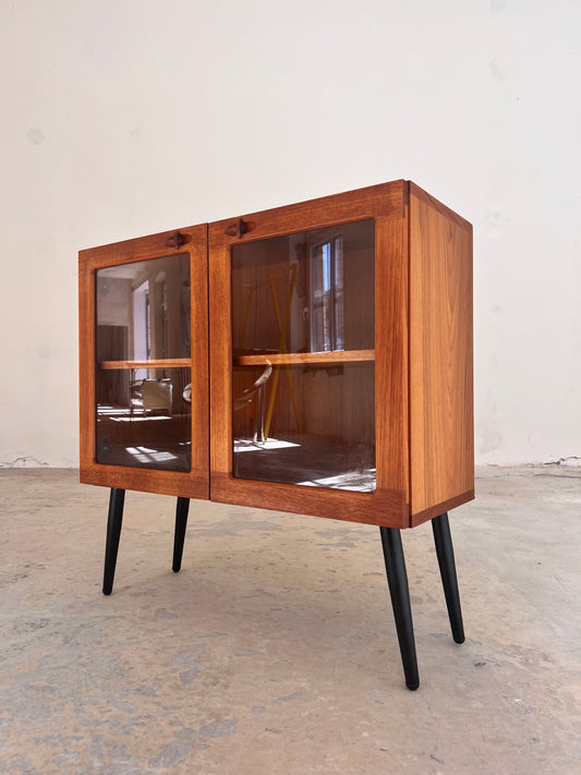 Kleine Vitrine Teak von H. W. Klein für Bramin