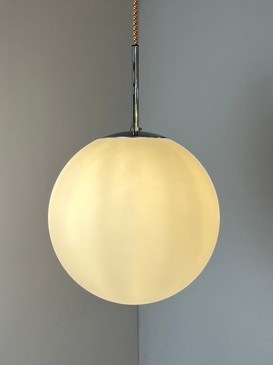 Kugellampe weiß Chrom von Glashütte Limburg