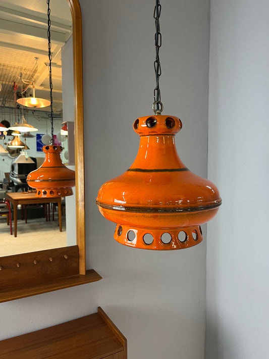 Keramiklampe orange mit Kette aus Westdeutschland