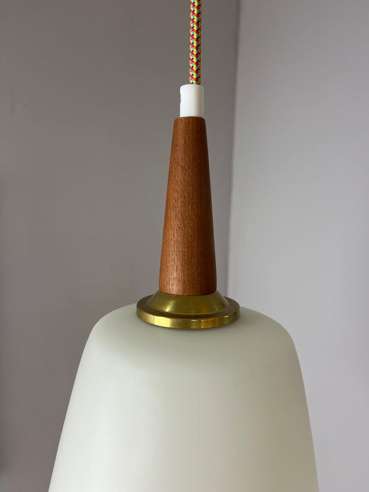 Hängelampe Opalglas Teak aus Dänemark