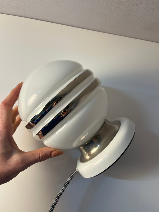 Kugel-Tischlampe weiß Chrom