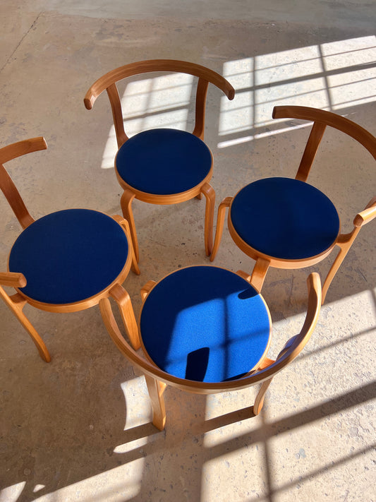 Armlehnstuhl Serie 8000 blau Buche von Thygesen & Sørensen für Magnus Olesen