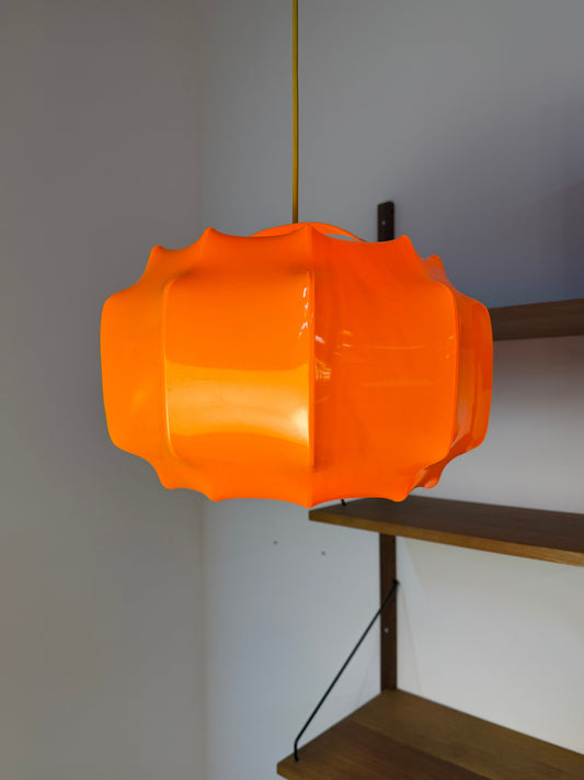 Hängelampe orange mit gelbem Kabel von Ilka Plast