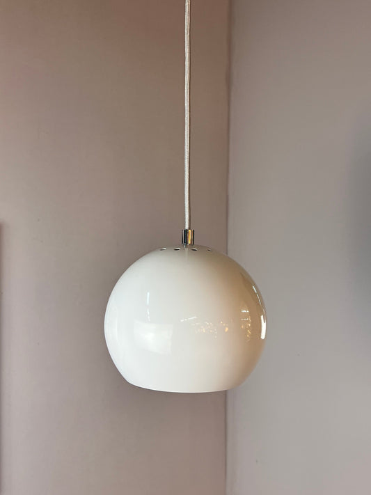 Kugellampe weiß aus Dänemark