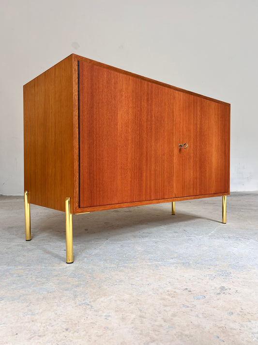 Kommode Teak mit Schranktüren & Schloss von IDEE Möbel
