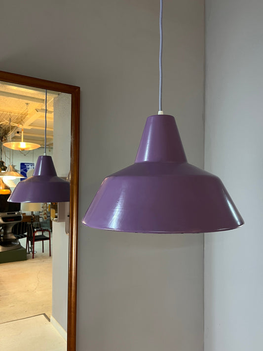 Industrielampe lila Metall