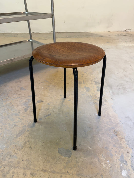 Dot Hocker schwarz Teak von Arne Jacobsen für Fritz Hansen