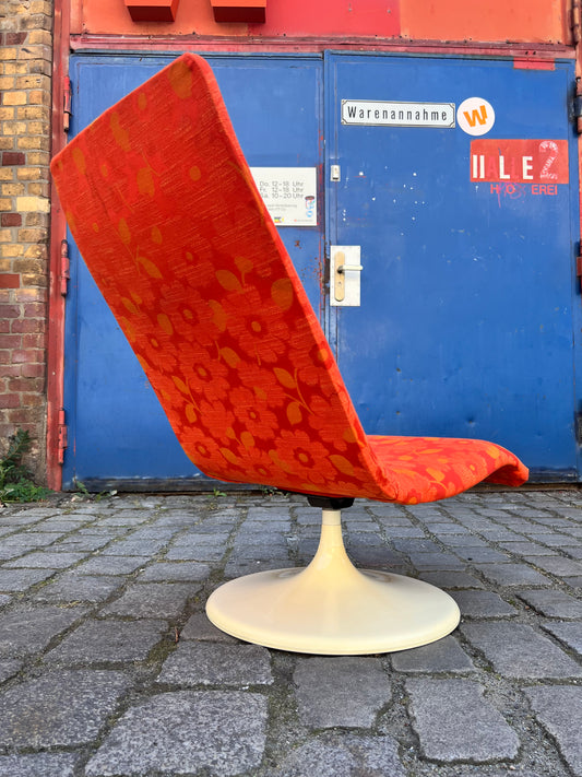 Sessel mit Tulpenfuß orange creme 70er