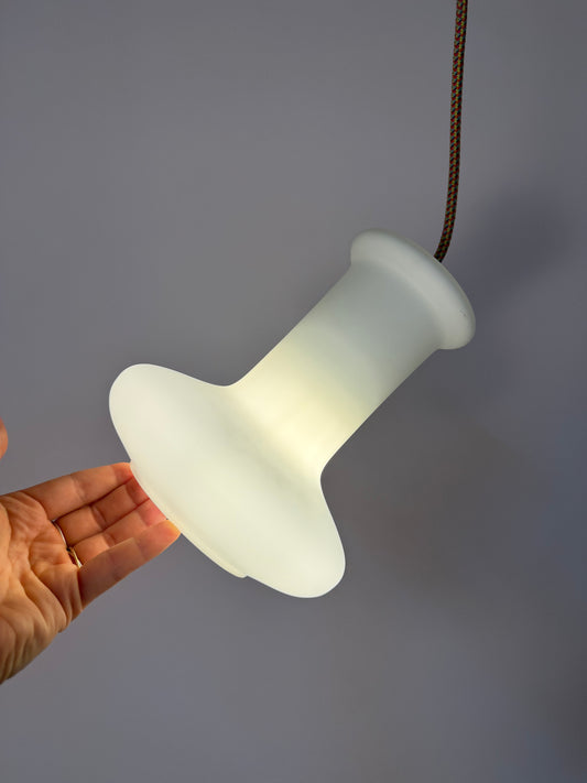 Hängelampe mattweiß Glas aus Dänemark
