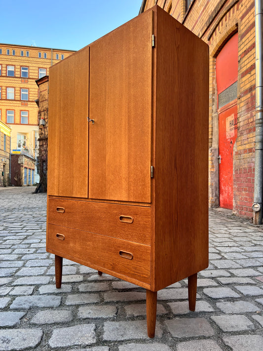 Schrank Eiche mit Türen und Schubladen aus Dänemark