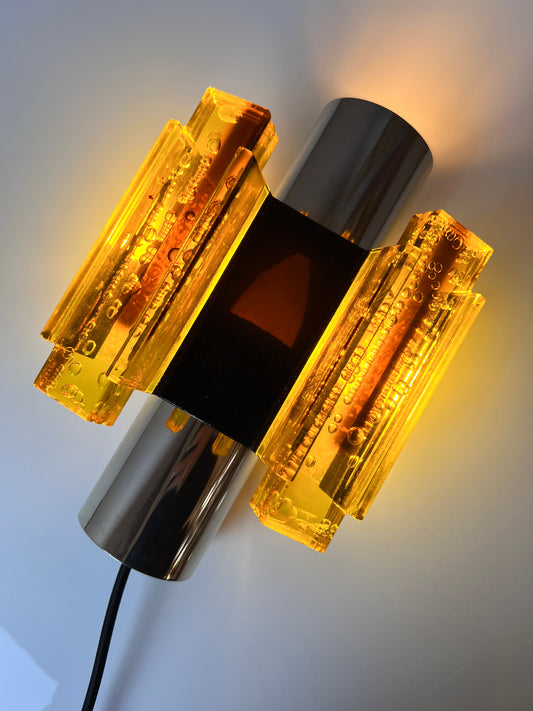 Wandlampe gelb schwarz von Claus Bolby für Cebo