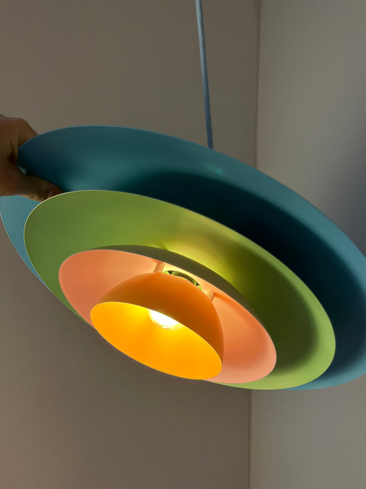 Lamellenlampe neu lackiert hellblau mint peach aus Dänemark lackiert