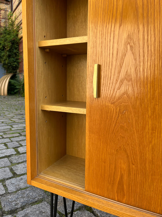 Schrank Typ 605/2 Esche auf Hairpinlegs von Hellerau