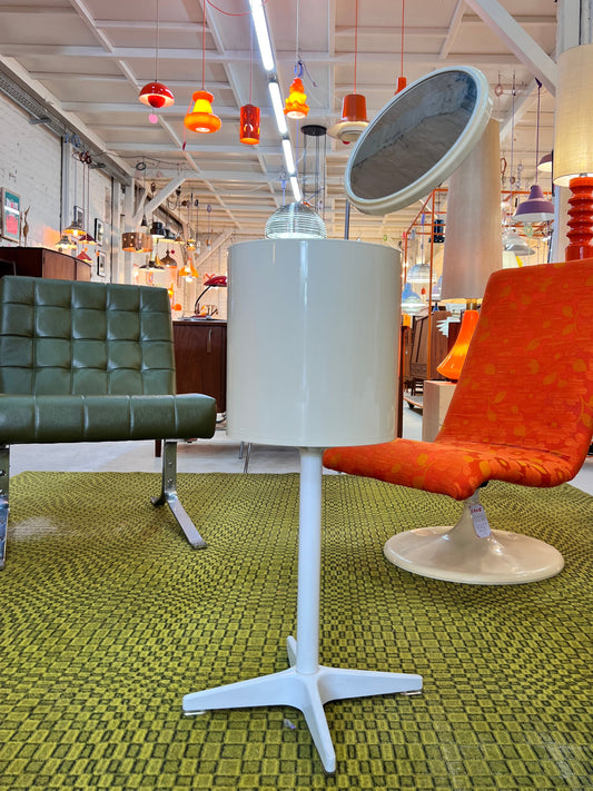 Frisierbox / Kosmetiktisch mit integriertem Spiegel von Bremshey