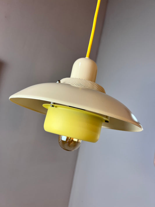 Lamellenlampe neu lackiert gelb creme