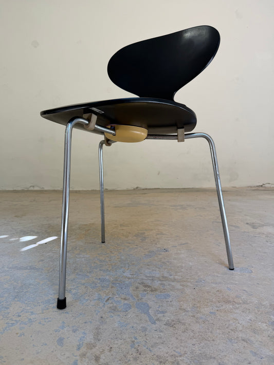 Stuhl Ameise schwarz von Arne Jacobsen für Fritz Hansen 1992