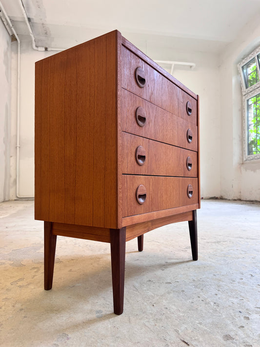 Kommode Teak mit runden Griffmulden aus Dänemark