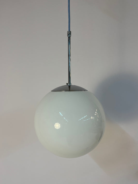 Kugellampe weiß Chrom Glas mit Stab