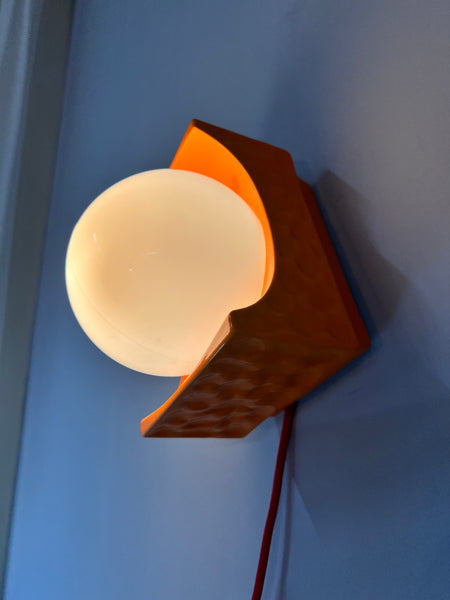 Wandlampen orange 70er Jahre mit Glaskugel