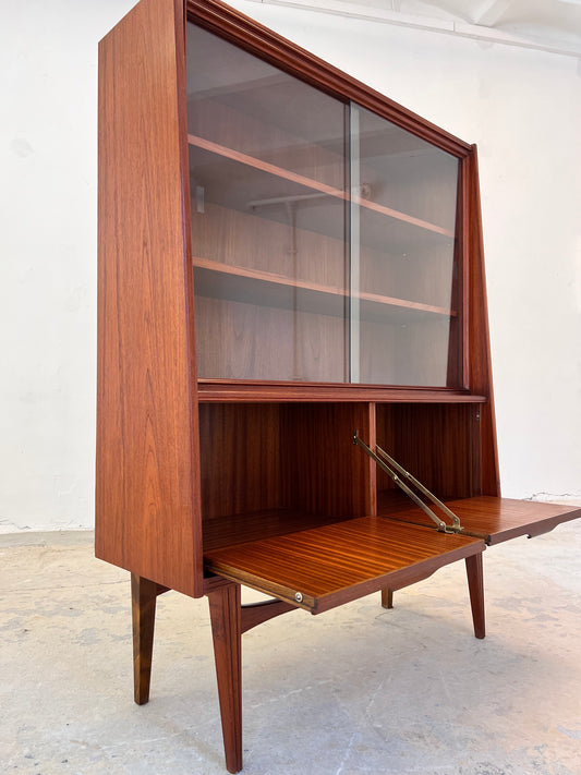 Vitrine Teak mit Klappfächern aus Deutschland