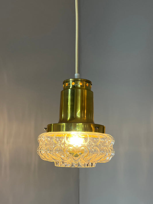 Hängelampe Bubblegums mit Messingkopf von Helena Tynell für Glashütte Limburg