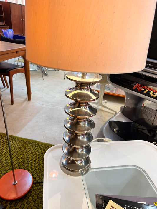 Space Age Tischlampe Metall mit Schirm aus Rohseide