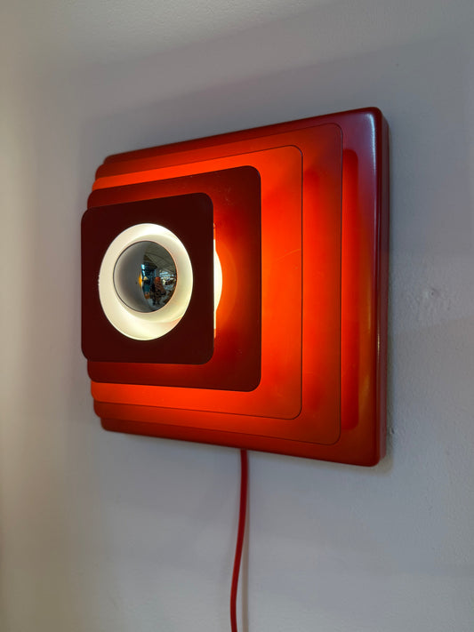 Wandlampe Pyramide rot Metall von Hustadt Leuchten