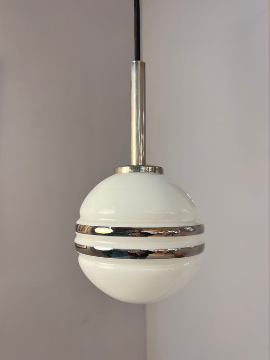 Kleine Kugellampe weiß silber Glas