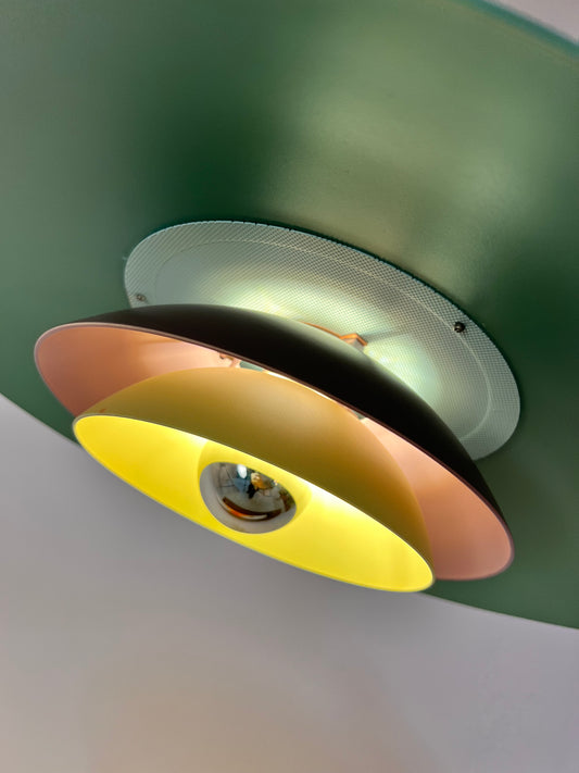 Lamellenlampe neu lackiert, Dänemark