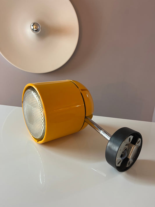 Wand- oder Deckenstrahler gelb von STAFF