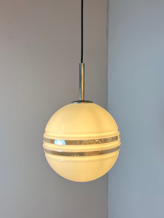 Große Kugellampe weiß silber Glas