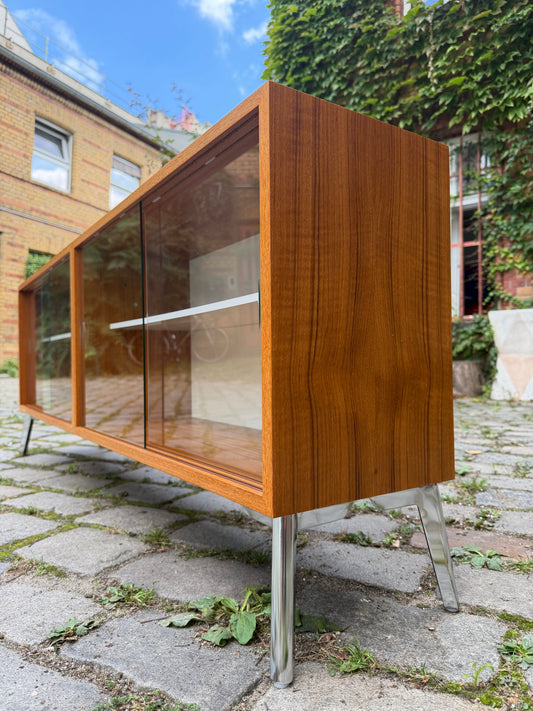Sideboard Teak mit Vitrine & neuen Chromfüßen