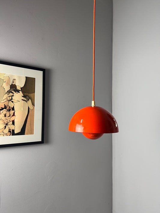 Hängelampe Flowerpot VP1 orange Emaille von Verner Panton für Louis Poulsen