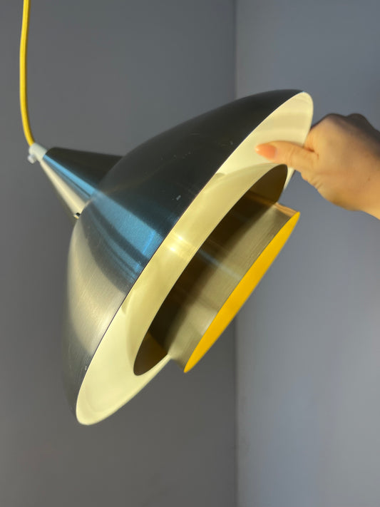 Lamellenlampe Silber Messing mit gelbem Innenleben von Granhaga