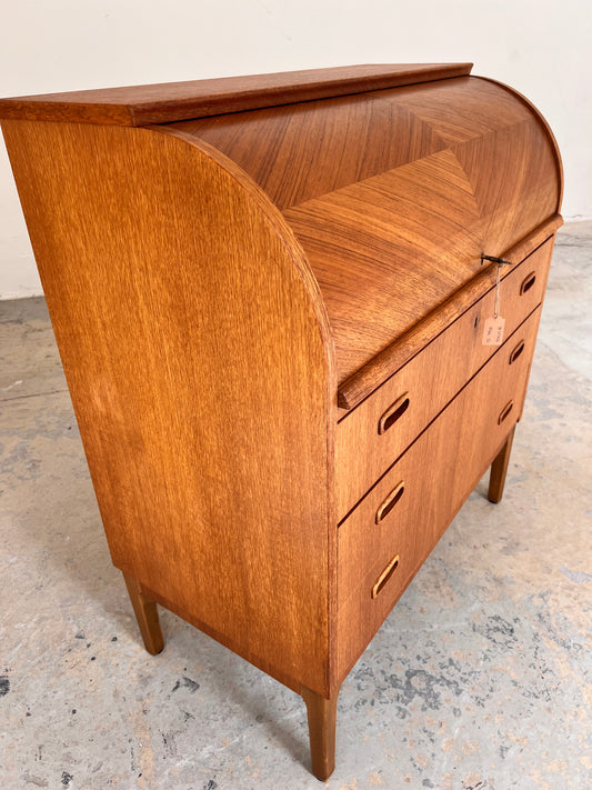 Sekretär Teak halbrund mit Schloss aus Dänemark