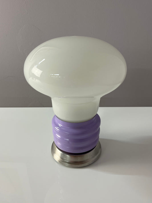 Mushroom Tischlampe flieder weiß Glas
