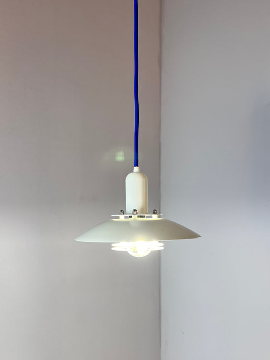 Kleine Lamellenlampe weiß aus Dänemark