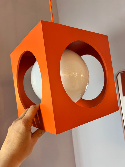 Hängelampe "Würfel" orange weiß von Richard Essig