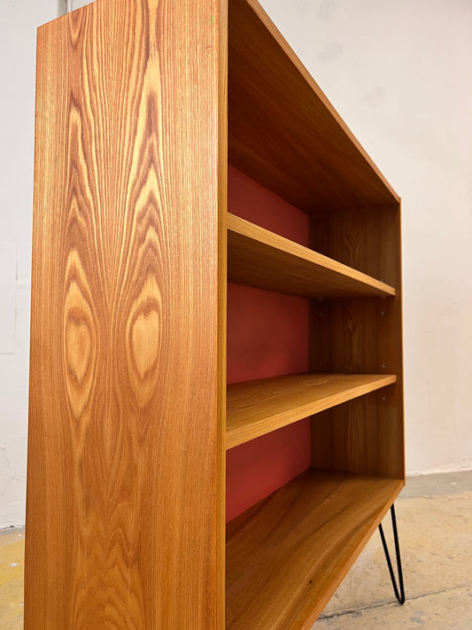 Regal Typ 605 auf Hairpinlegs von Herbert Eilenberg für Hellerau