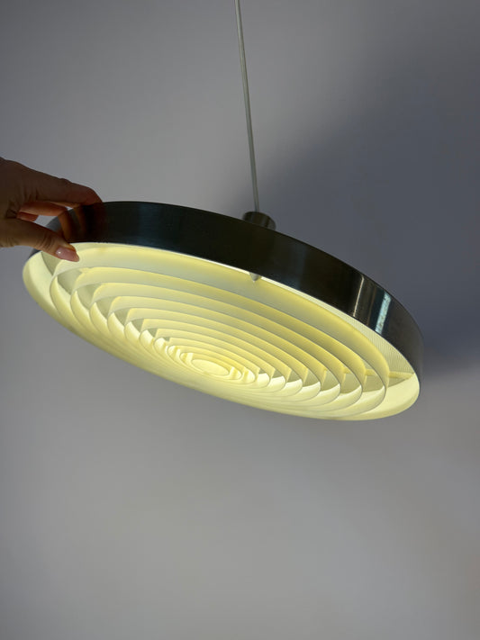 Hängelampe silber weiß mit Gitteroptik aus Dänemark