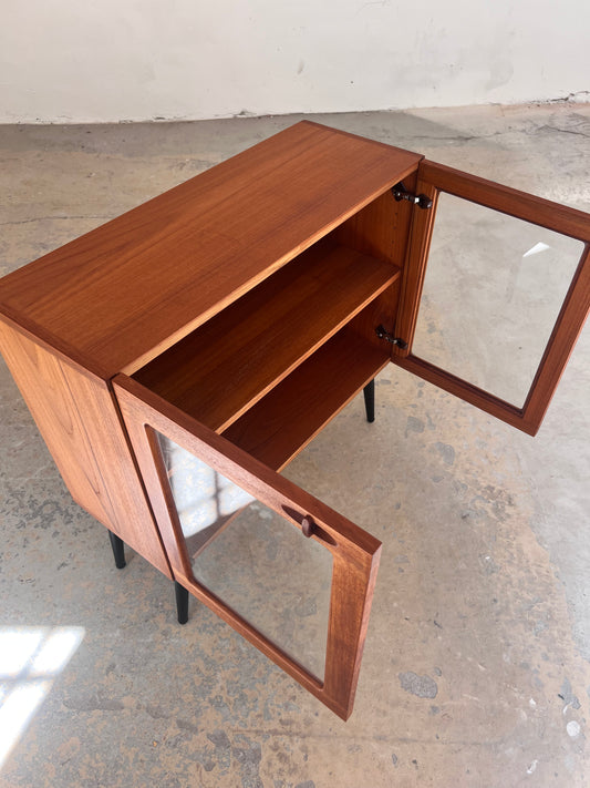 Kleine Vitrine Teak von H. W. Klein für Bramin