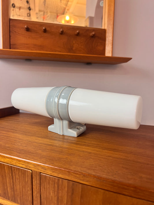 Wandlampe Modell 6060 hellgrau von Sigvard Bernadotte für Ifö