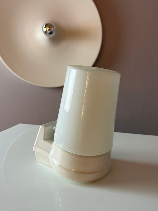 Wandlampe Modell 6070 weiß von Sigvard Bernadotte für Ifö