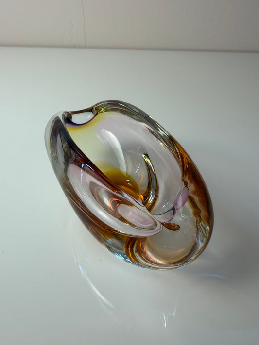 Aschenbecher rosa gelb Glas von Josef Rozinek für die Glashütte Nový Bor
