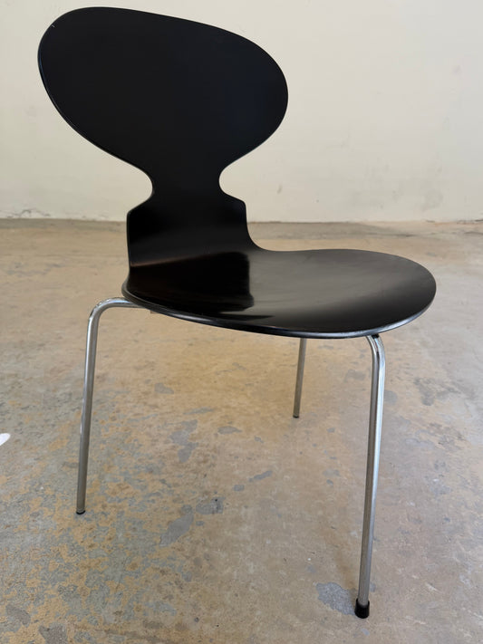 Stuhl Ameise schwarz von Arne Jacobsen für Fritz Hansen 1992