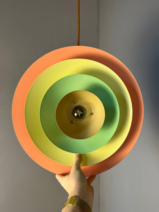 Lamellenlampe neu lackiert peach gelb mint aus Dänemark