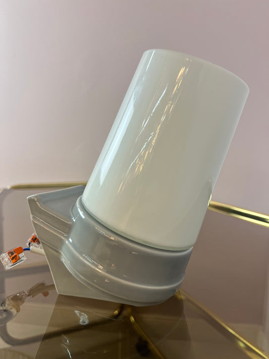 Wandlampe Modell 6075 hellgrau Sigvard Bernadotte für Ifö